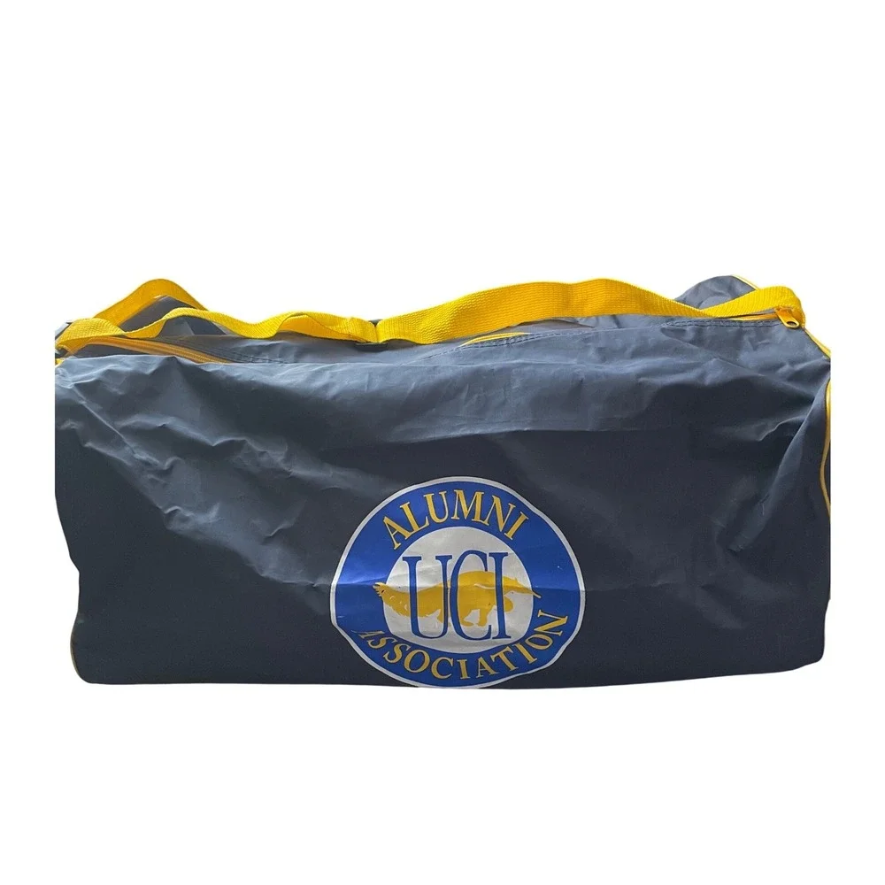 NWOT Vintage UCI Alumni Association Duffle Bag‎